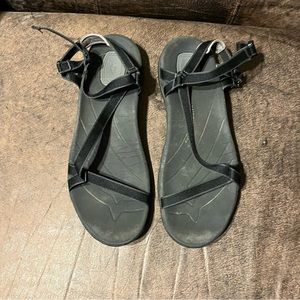 Black basic TEVA sandals